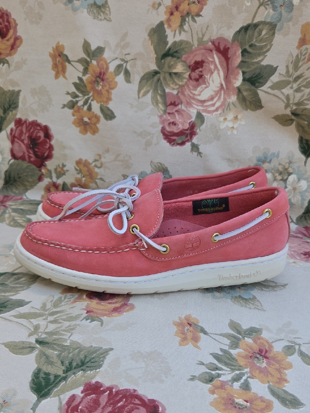 Timberland Women’s Coral Pink Suede Boat Loafers size 7.5 New NWT